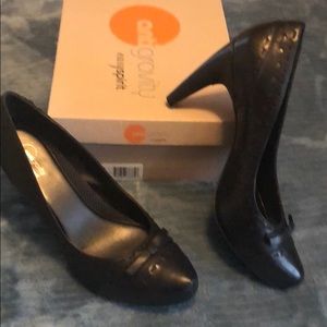 Women’s size 12 M Easy Spirit dress heels